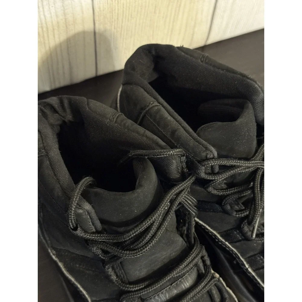 Jordan Men's Air Jordan 11 Retro Cap And Gown Shoes Size 8.5 Black